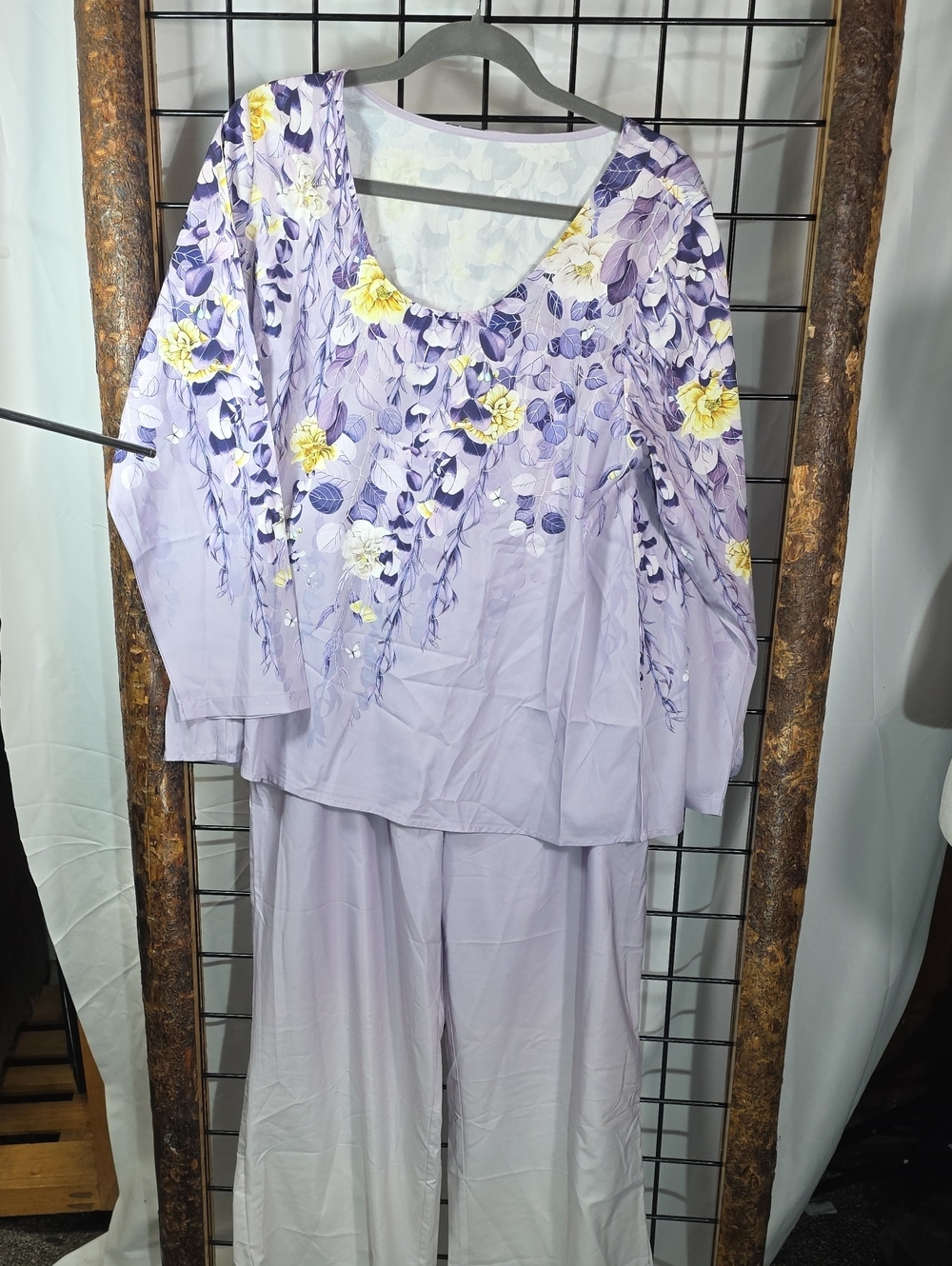 Lavender Floral Lounge Pants Set - Women's Relaxed Trousers & Top